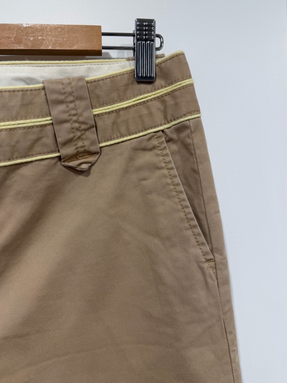 Y2K GAPstrtcWide-Leg Cino in Tan, Nautical Style with Contrasting Yellow Buttons - Picture 5 of 10